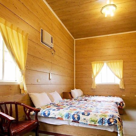 Sun Moon Lake Wild Flower Bed & Breakfast Yuchi Exterior photo